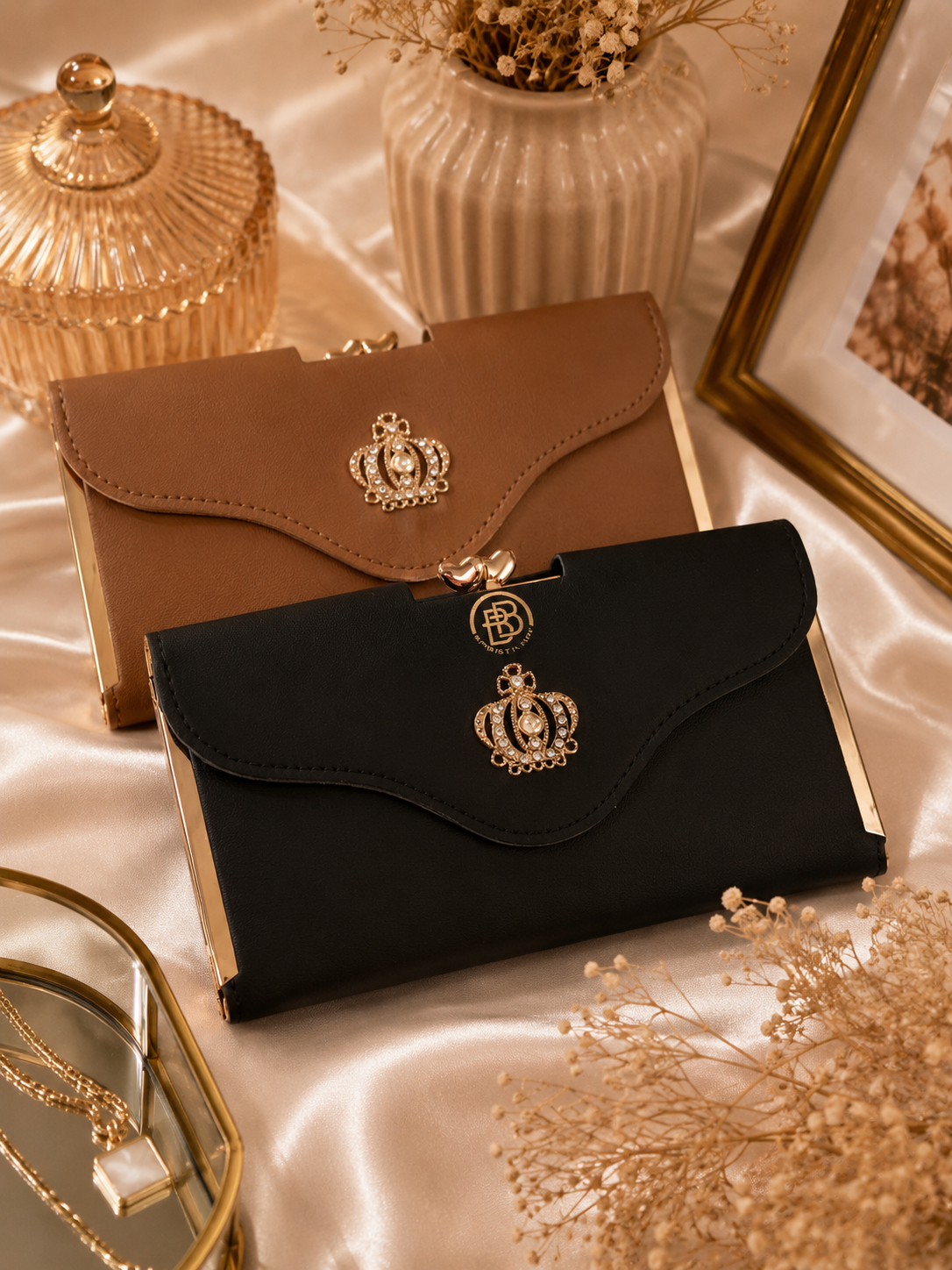 Women's e: Luxury Crown Clutch Wallet