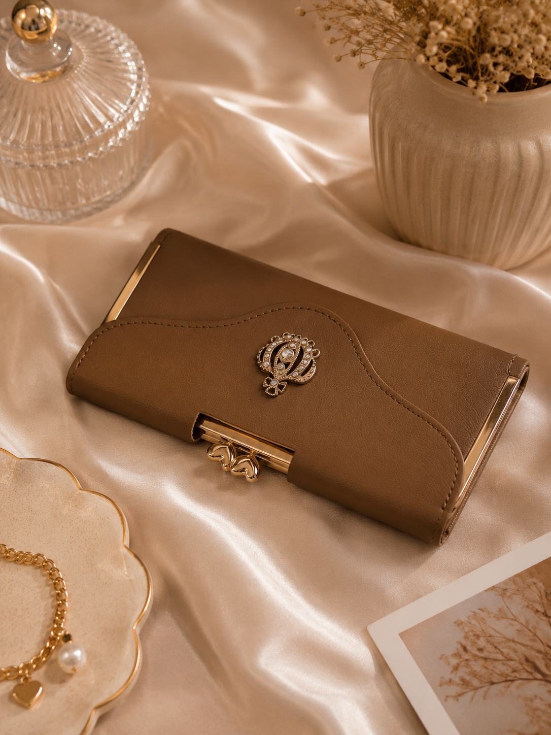 Women's e: Luxury Crown Clutch Wallet