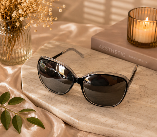 Luxury Oversized Women’s Sunglasses – Black Gradient Lens